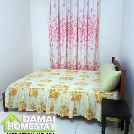 Damai Homestay Ayer Keroh Kampong Sungai Putat Luaran gambar